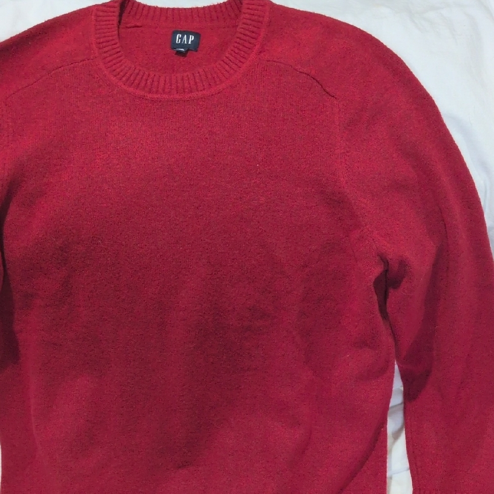 GAP Men's Vibrant Red Crewneck Sweater